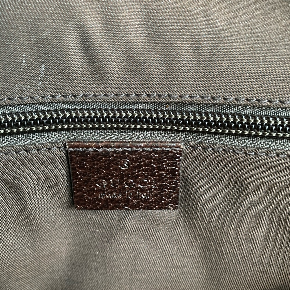 😍SOLD😍

Aythentic GG flap messenger bag - Picture 5 of 6